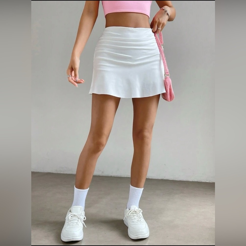 White Mini Skirt L
